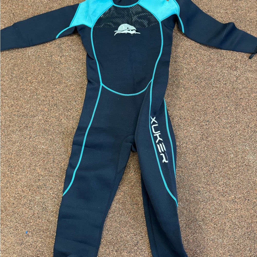 Size large wet suit. New without tags